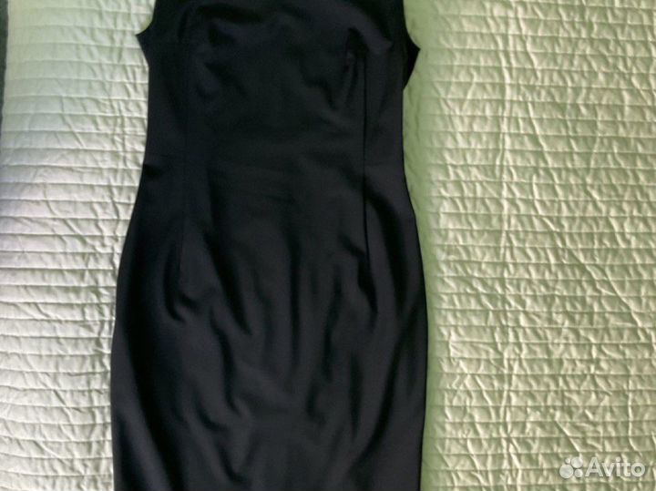 Платье-футляр