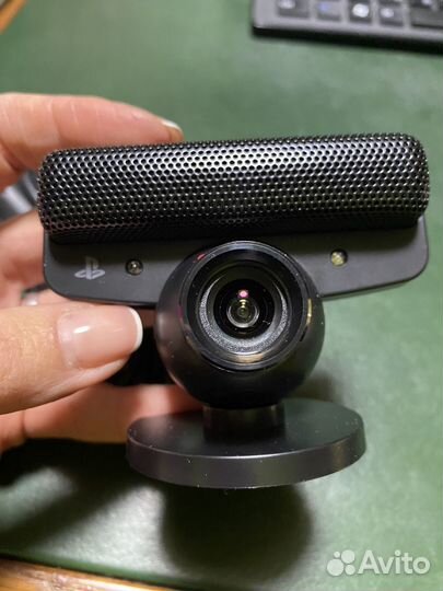 Веб-камера Logitech с микрофонами