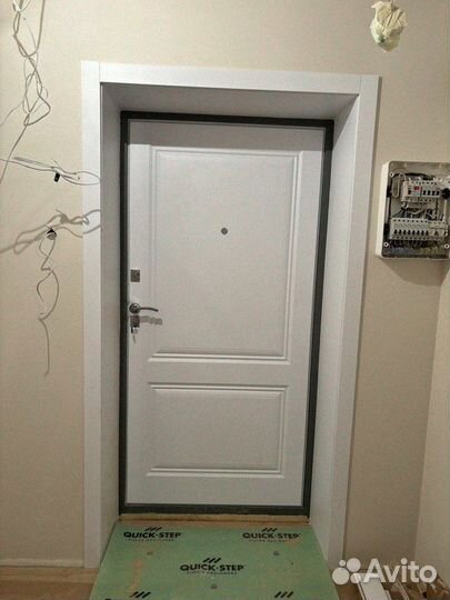 Дверь входная алюминиевая