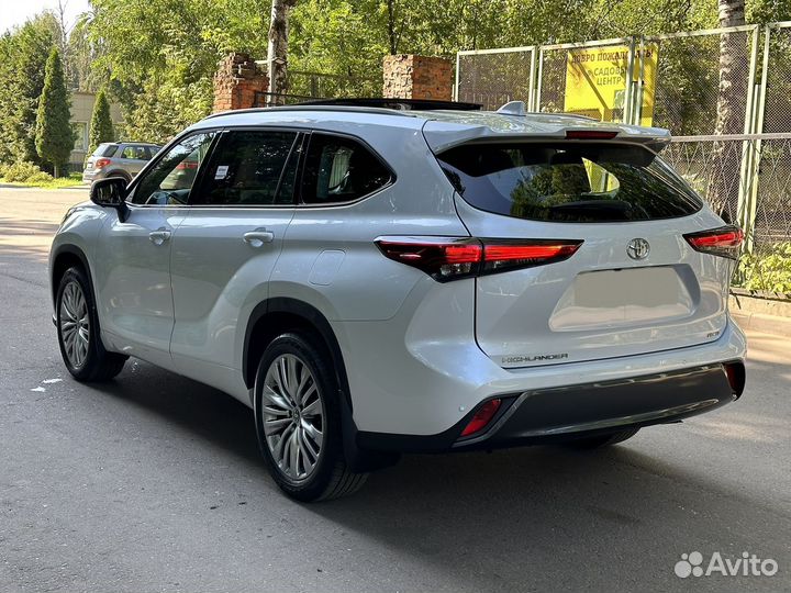 Toyota Highlander 2.4 AT, 2023, 22 км