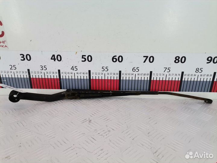 Щеткодержатель (поводок стеклоочистителя, дворник)