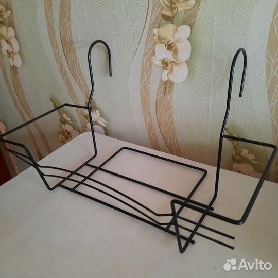 Подставка для цветов металлическая