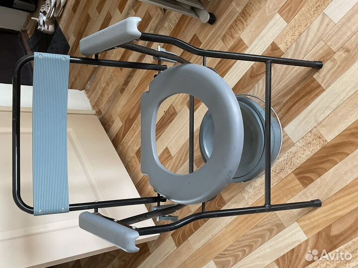 Санитарный стул туалет