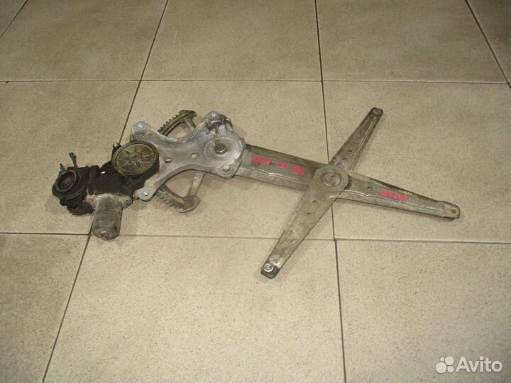 Стеклоподъемник задний левый Lexus NX 200t/300