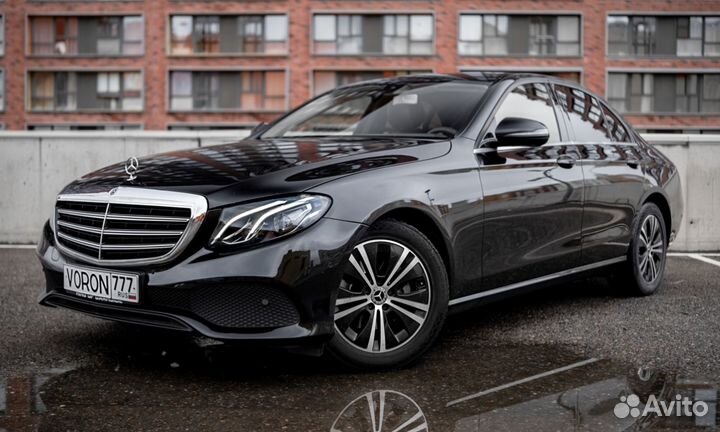 Аренда Mercedes-Benz E-класс W213/S213/C238/A238 (2016—2021) от одной минуты в Москве