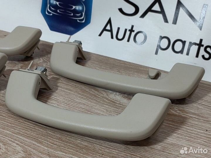 Ручка потолка Bmw 5 F10 N63B44 2011