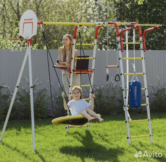 Уличный спортивный комплекс