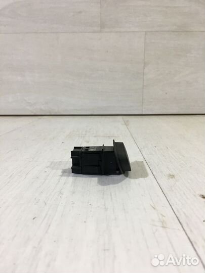 Кнопка аварийки LADA xray 1.6 мт