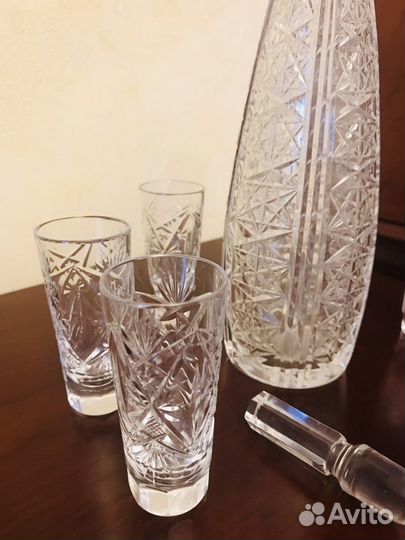Хрустальный графин, 6 рюмок для коньяка, вина
