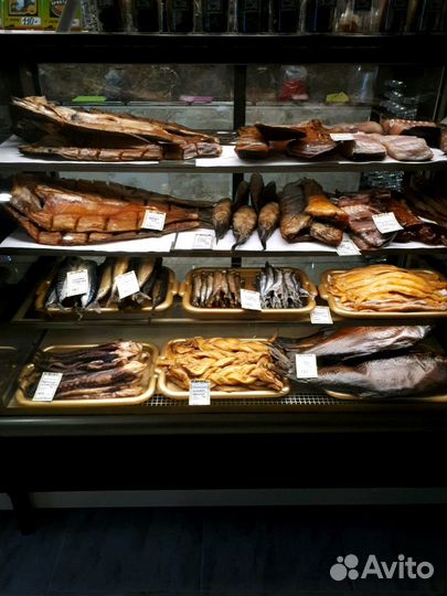 Живые, варёные раки. Вяленая рыба. Балыки. Креветк