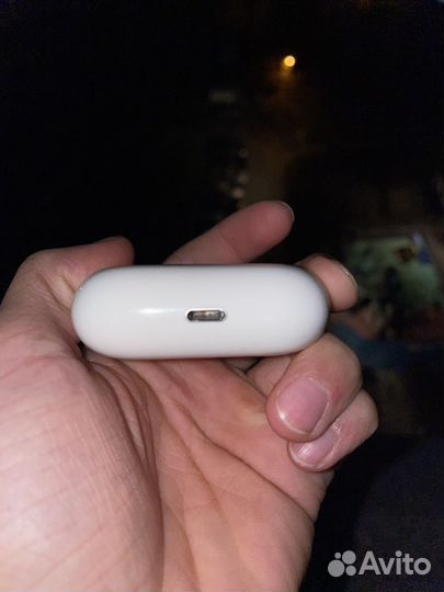 Airpods pro левый