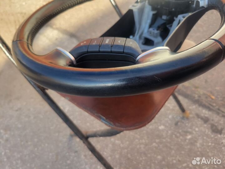 Руль Mitsubishi Pajero 4