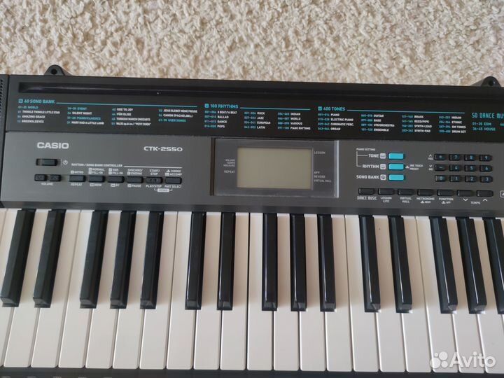 Продаю синтезатор