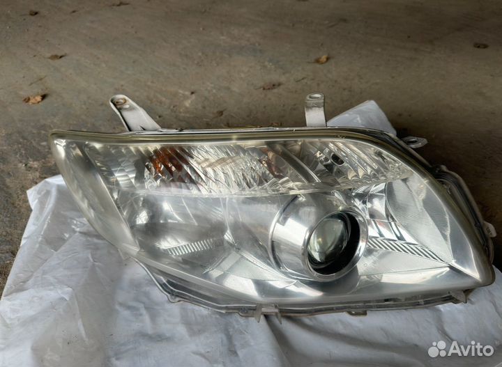 Фары Toyota Corolla Fielder/Axio, комплект