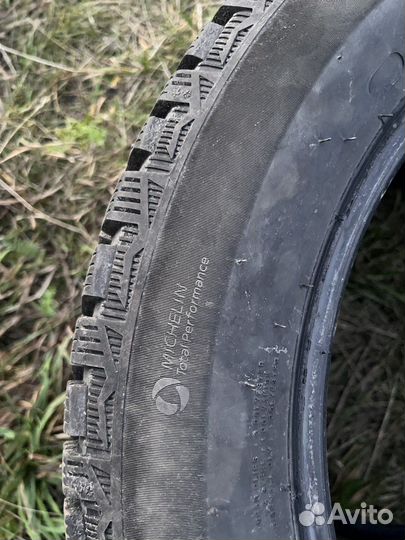 Michelin X-Ice North 4 215/60 R17 100T