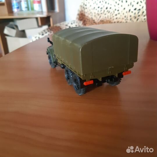 Модель 1 43 ЗИЛ 131хаки с тентом