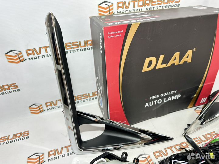 Противотуманные фары Toyota Voxy 80 кузов 17-22год