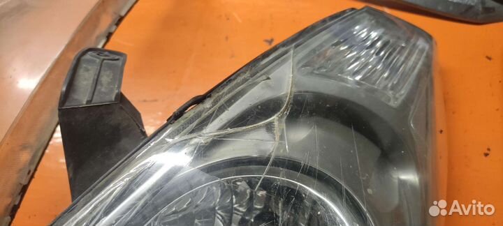 Фара Hyundai Grand Starex левая