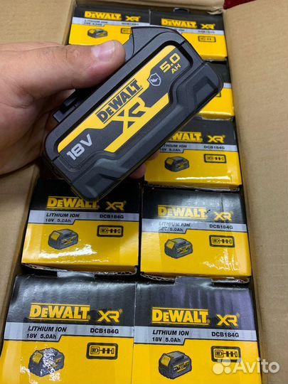 Аккумулятор dewalt XR DCB184G (5ач) маслостойкий
