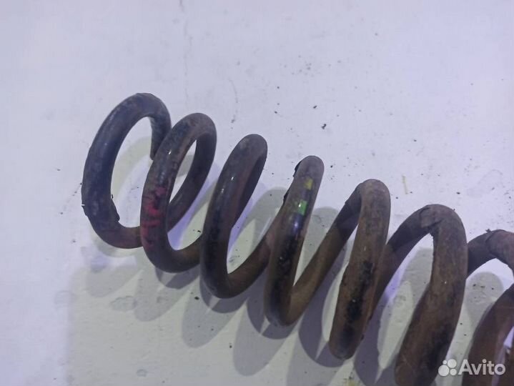 Пружина задняя Мерседес
