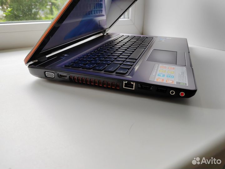 Lenovo / i5-2540M / GT 555M /SSD + HDD