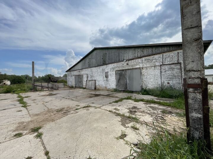 Здание с участком под склад, с/х про зводство