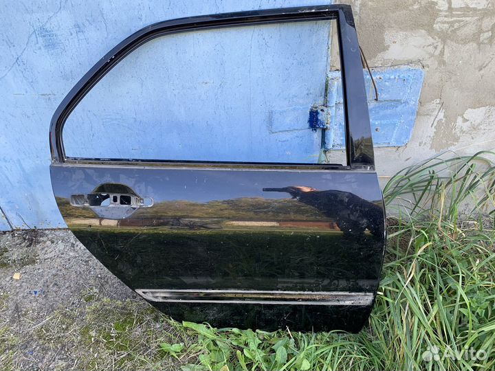 Дверь на mitsubishi lancer 9