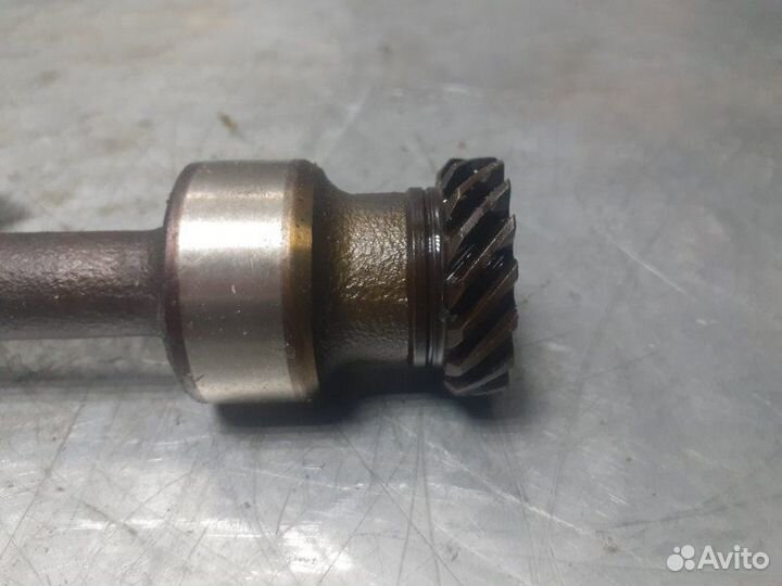 Вал масляного насоса Volkswagen Passat B5