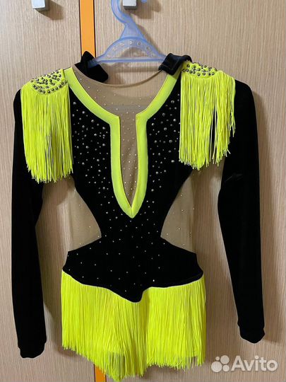 Костюм для фигурного катания