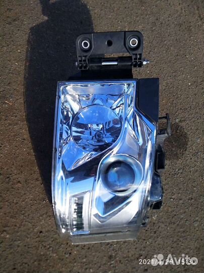 Фара правая Renault T