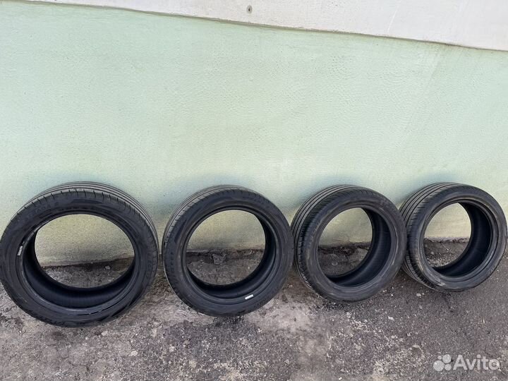 Viatti Strada 2 (V-134) 215/50 R17 95W