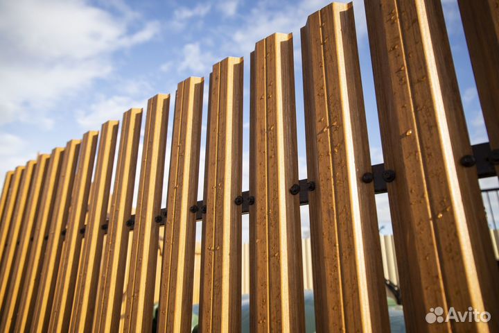 Штакетник металлический Grand Line под дерево золо