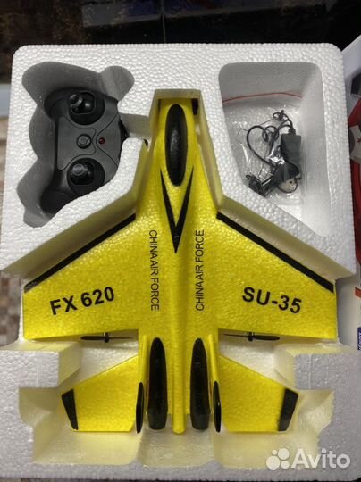 Радиоуправляемый самолет