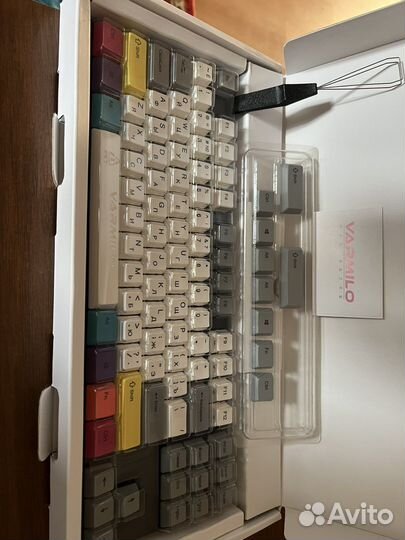 Varmilo Vintage Days V2 VEA87, MX RED