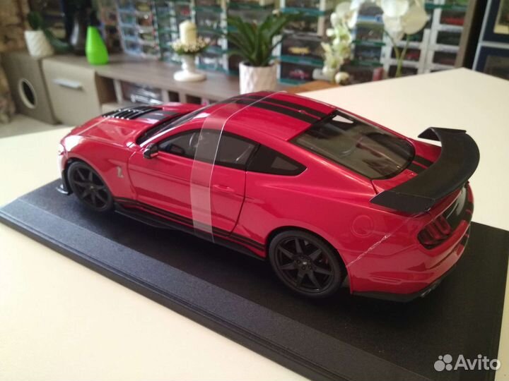Модель Ford Mustang Shelby GT 500