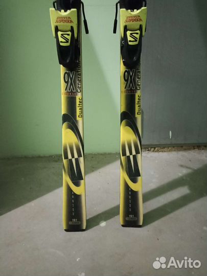 Горные лыжи и ботинки