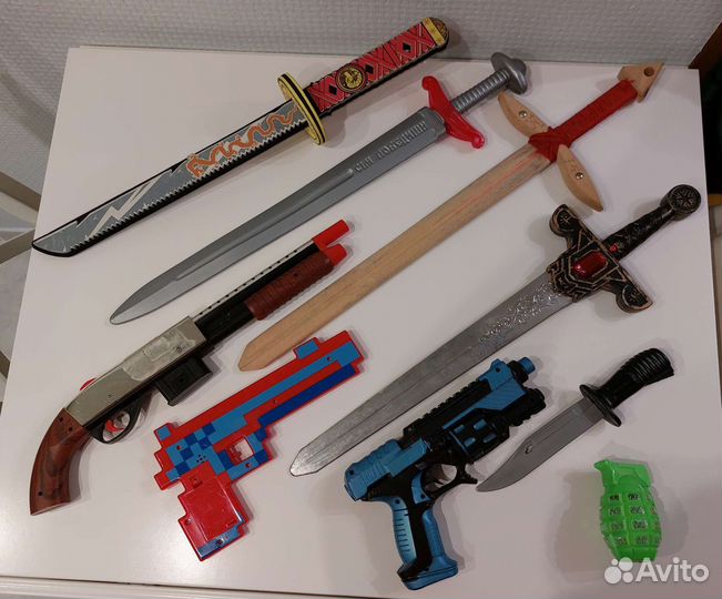 Бластер Nerf + другое игрушечное оружие