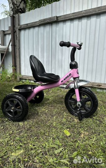 Трехколесный велосипед