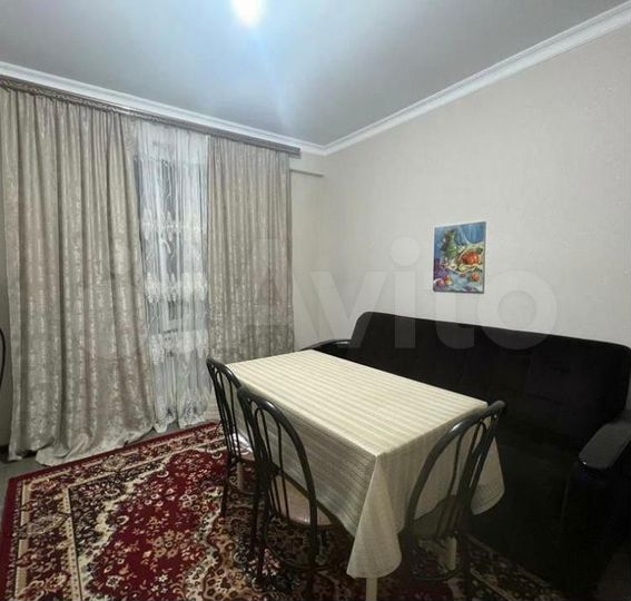 2-к. квартира, 80 м², 2/5 эт.