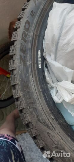 Pirelli Ice Zero 2 225/40 R18 92V