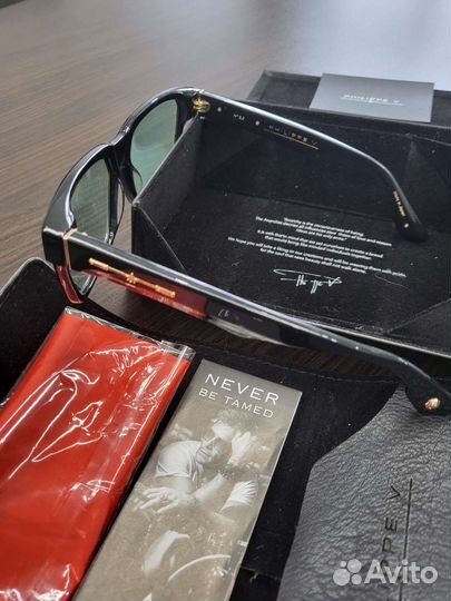 Солнцезащитные очки philippe V