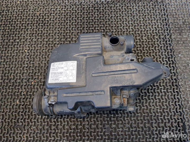 Корпус воздушного фильтра Toyota Land Cruiser Prad