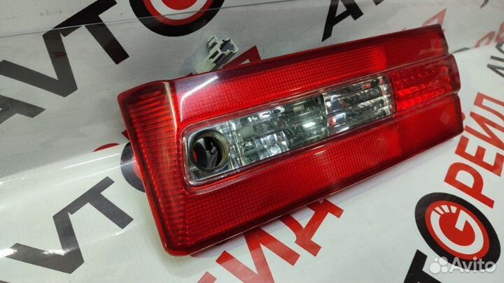 Фонарь правый Toyota Corona Premio ST210 3S-FSE