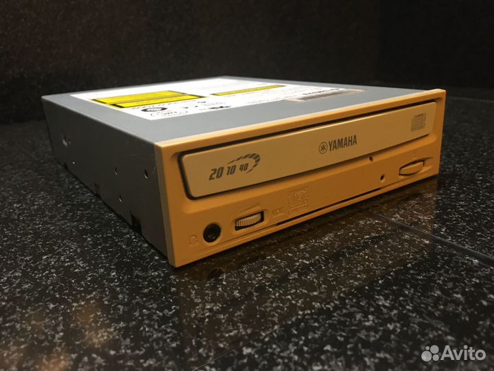 Оптический привод Yamaha CRW-2200E