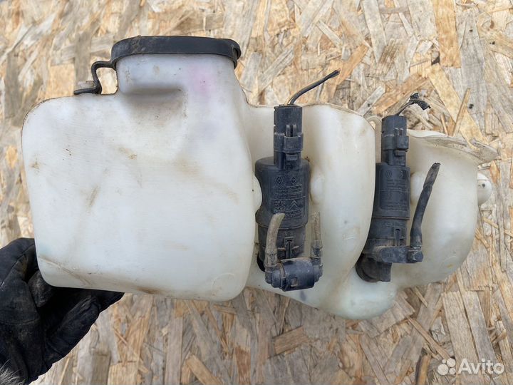 Бачок омывателя Renault Symbol