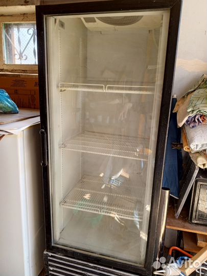 Витринный холодильник