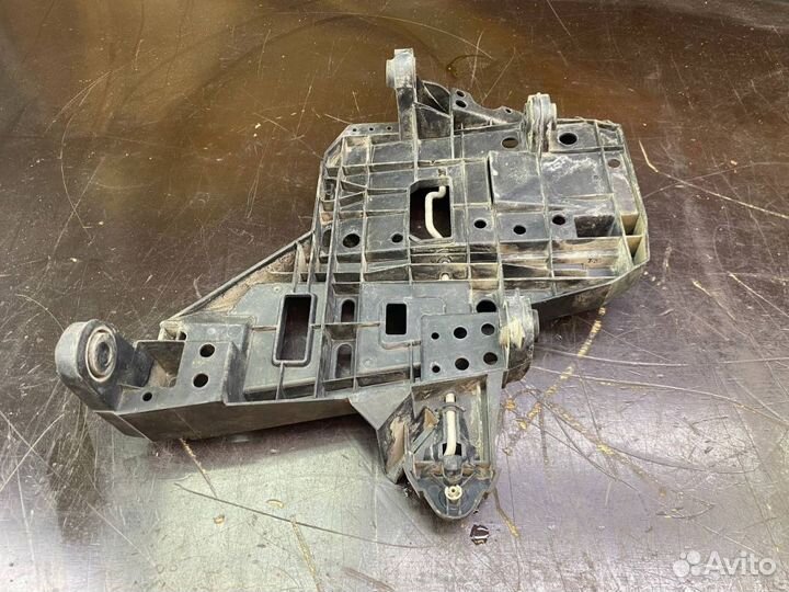 Крепление фары левое Porsche Cayenne 957 5684