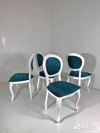 Столы и стулья