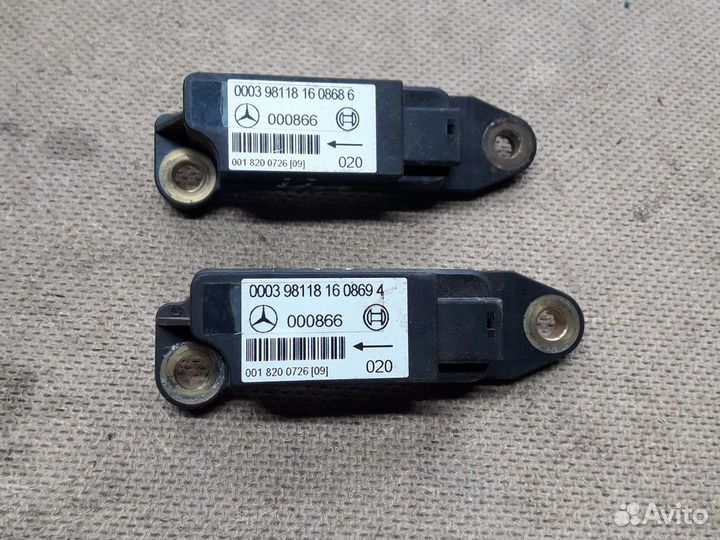 Датчик удара Mercedes Benz W140 W202