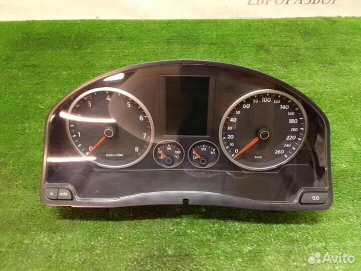 Панель приборов VW Tiguan 2007-2011
